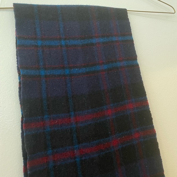 Brackendale Wool Scarf - Picture 8 of 8